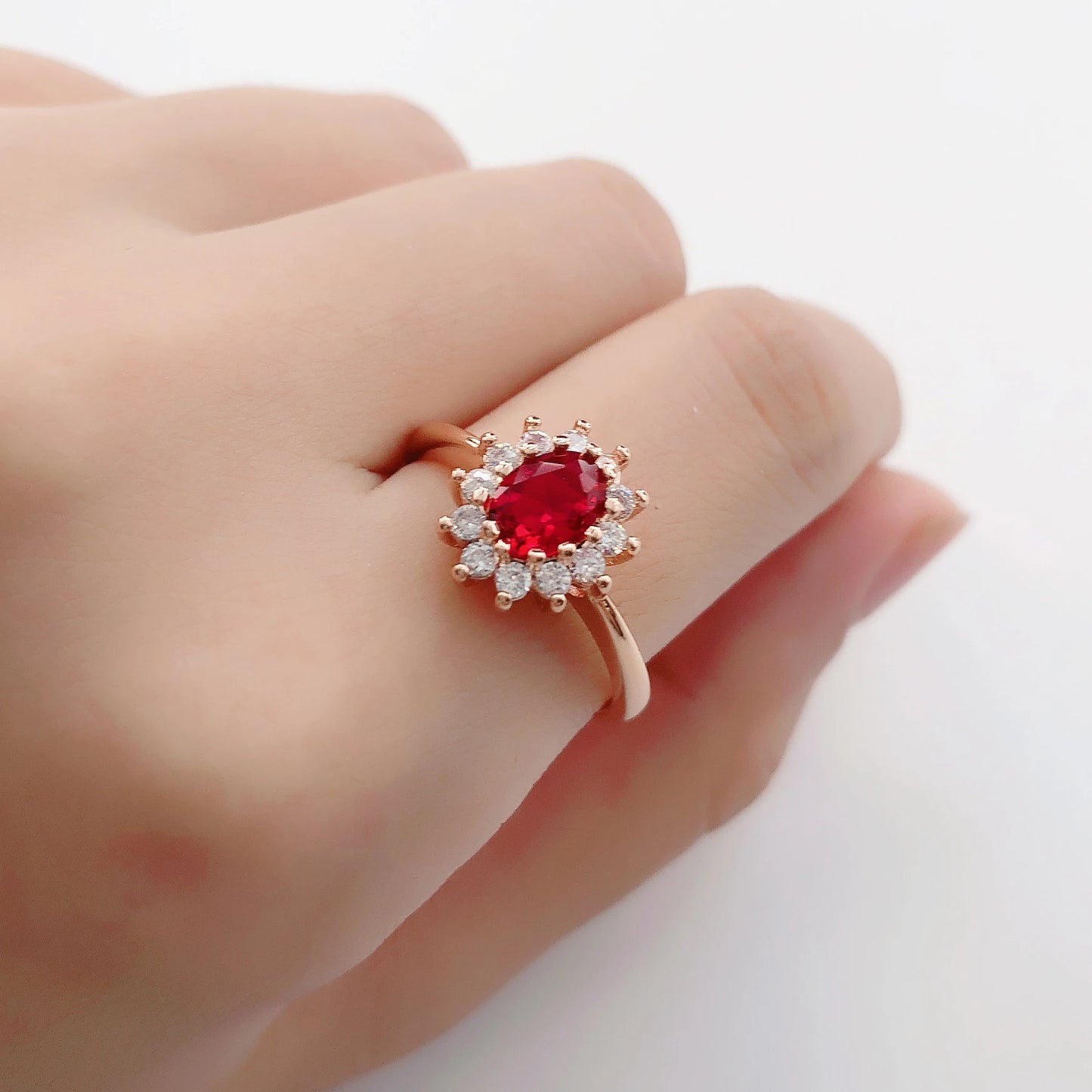 Classic Red Crystal Wedding Rings for Women Bridal Beautiful Rose Gold Color Zirconia Engagement Ring Fashion Jewelry R187