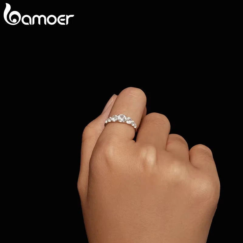 Bamoer D Color VVS1 EX Moissanite Ring Delicate Lab Diamond Ring 925 Sterling Silver for Women Engagement Wedding Jewelry